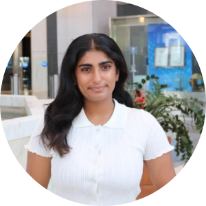 headshot-Aayushi-Saxena